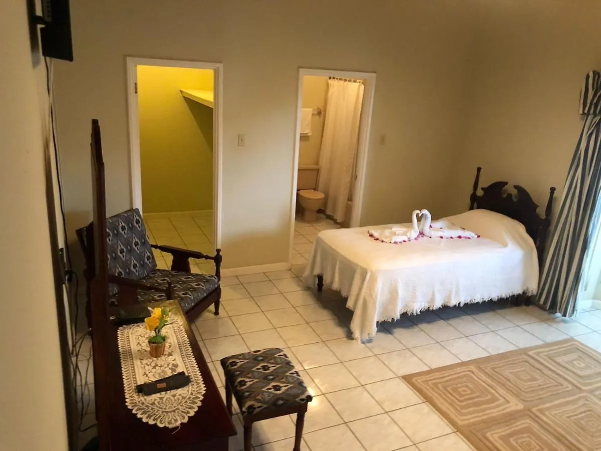 Hunters Villa Montego Bay Guest house