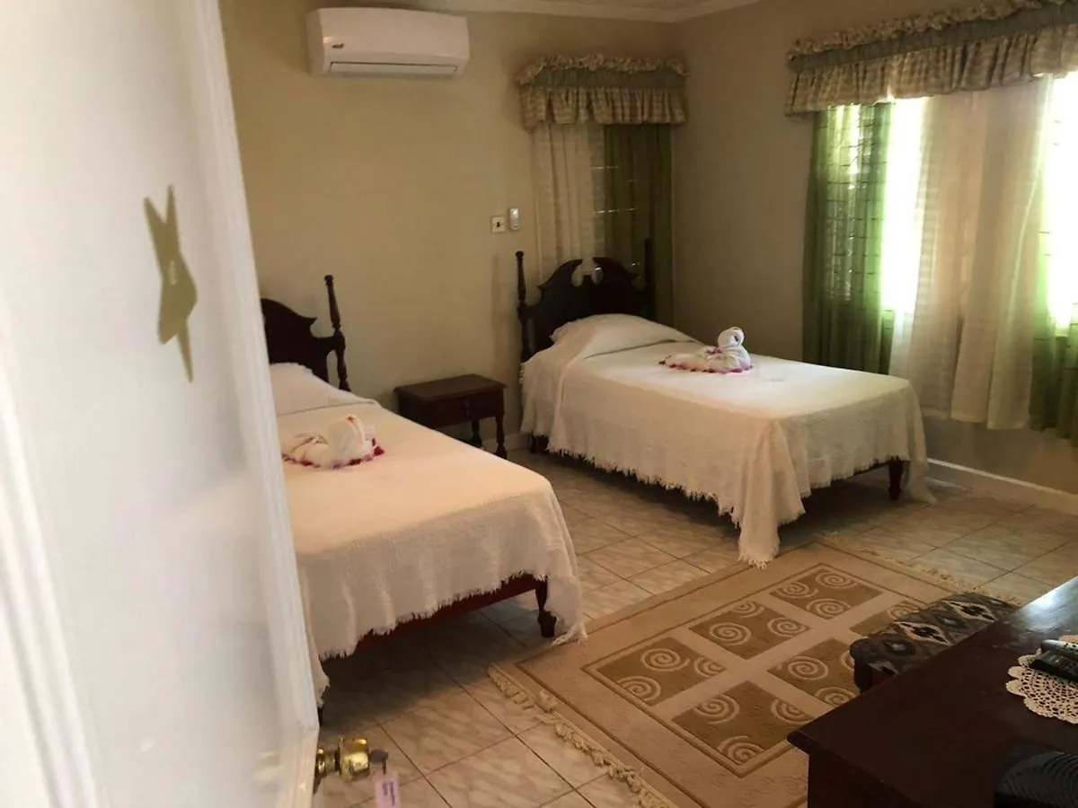 Guest house Hunters Villa Montego Bay Jamaica